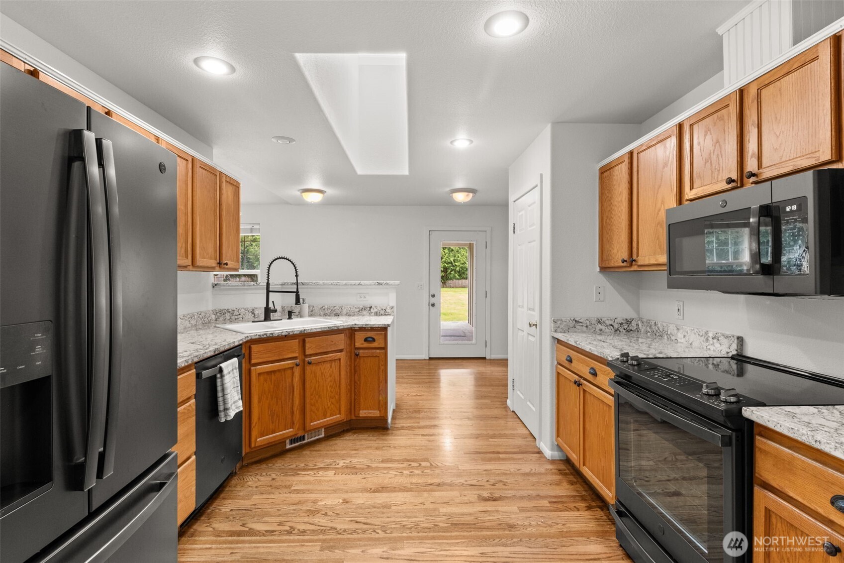 9519 185th Avenue Southwest Rochester, WA 98579 - Photo 6 of 40