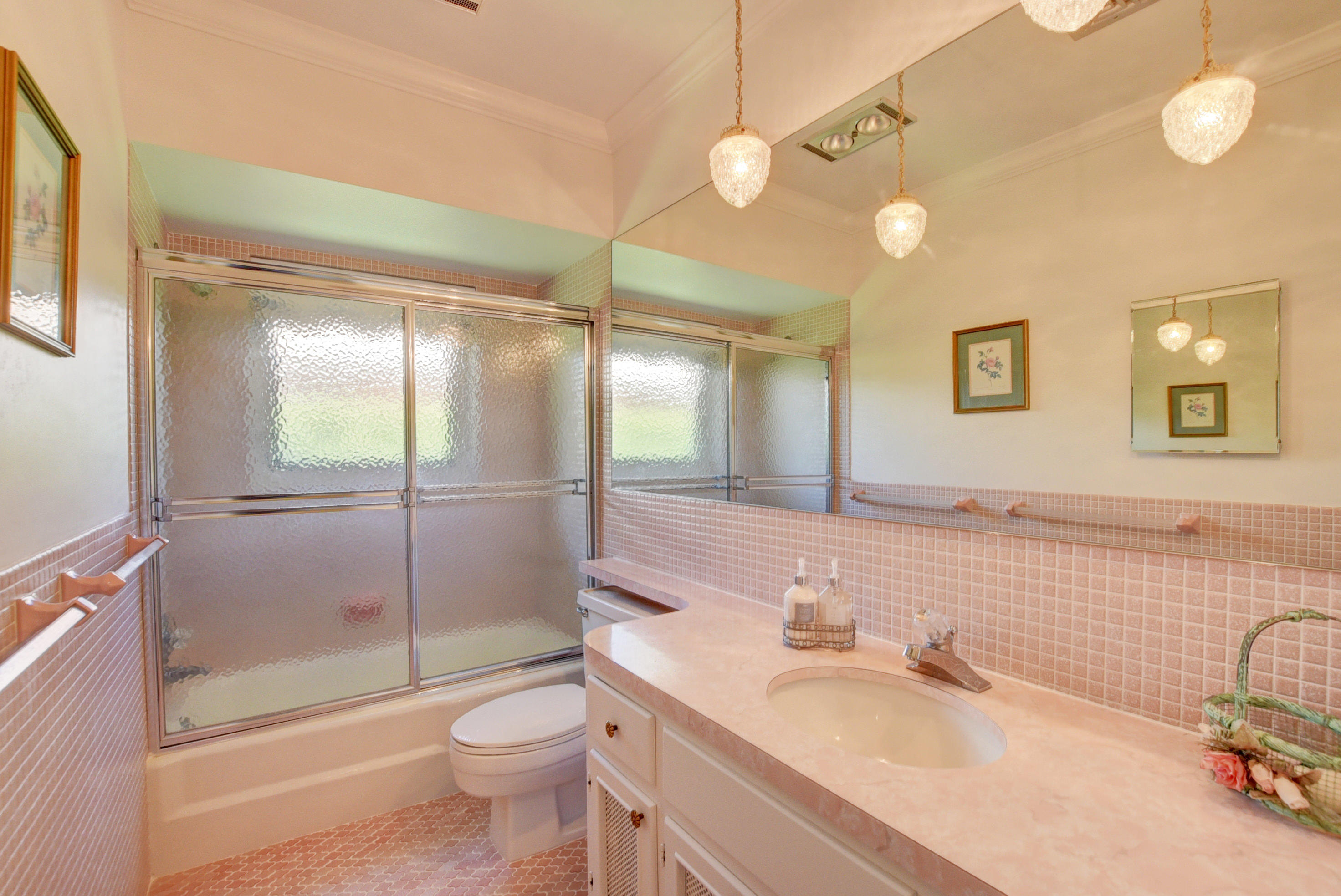 1361 Mulberry Way Boca Raton, FL 33486 - Photo 26 of 43 Bathroom #2