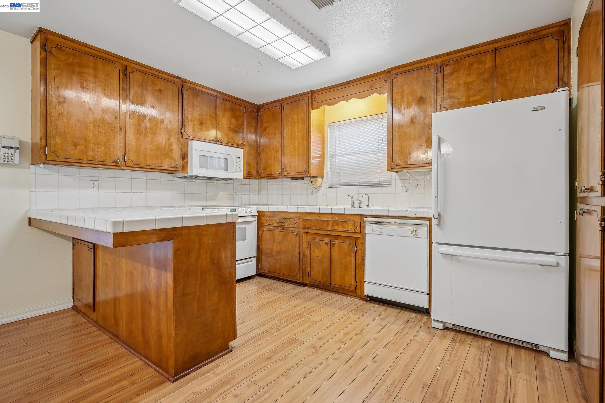 478 Ribier Court Manteca, CA 95336 - Photo 12 of 30 Gallery Image 12