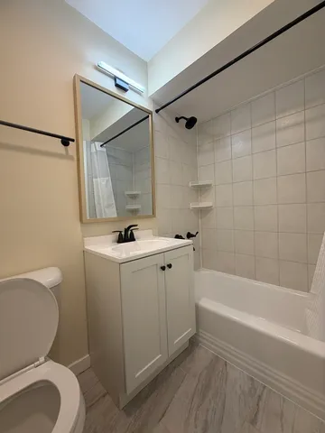 $3,300 | 3837 Emerson Drive, Schiller Park, IL 60176