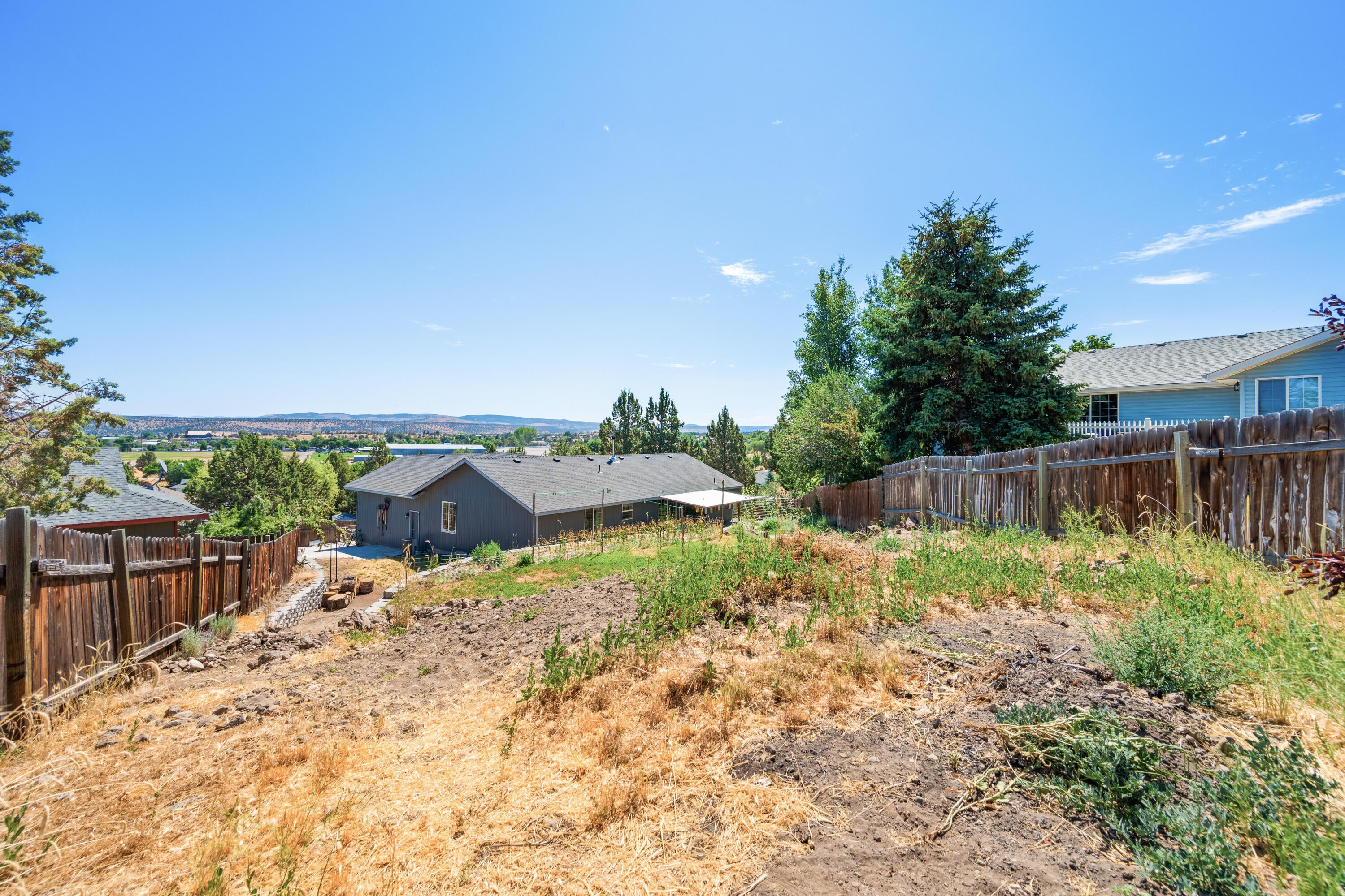 698 Deer Ridge Court Madras, OR 97741 - Photo 38 of 41 698DeerRidgeCt-39