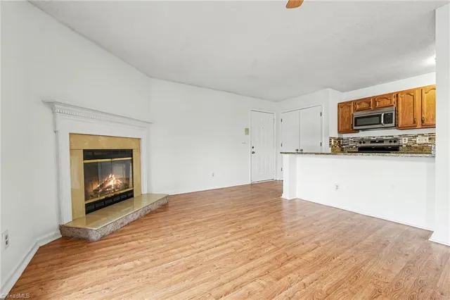 $160,000 | 3701 Cotswold Terrace, Unit 5E, Greensboro, NC 27410