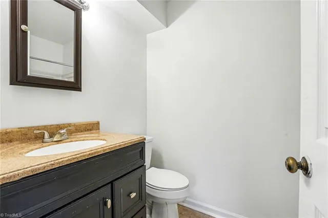 $160,000 | 3701 Cotswold Terrace, Unit 5E, Greensboro, NC 27410