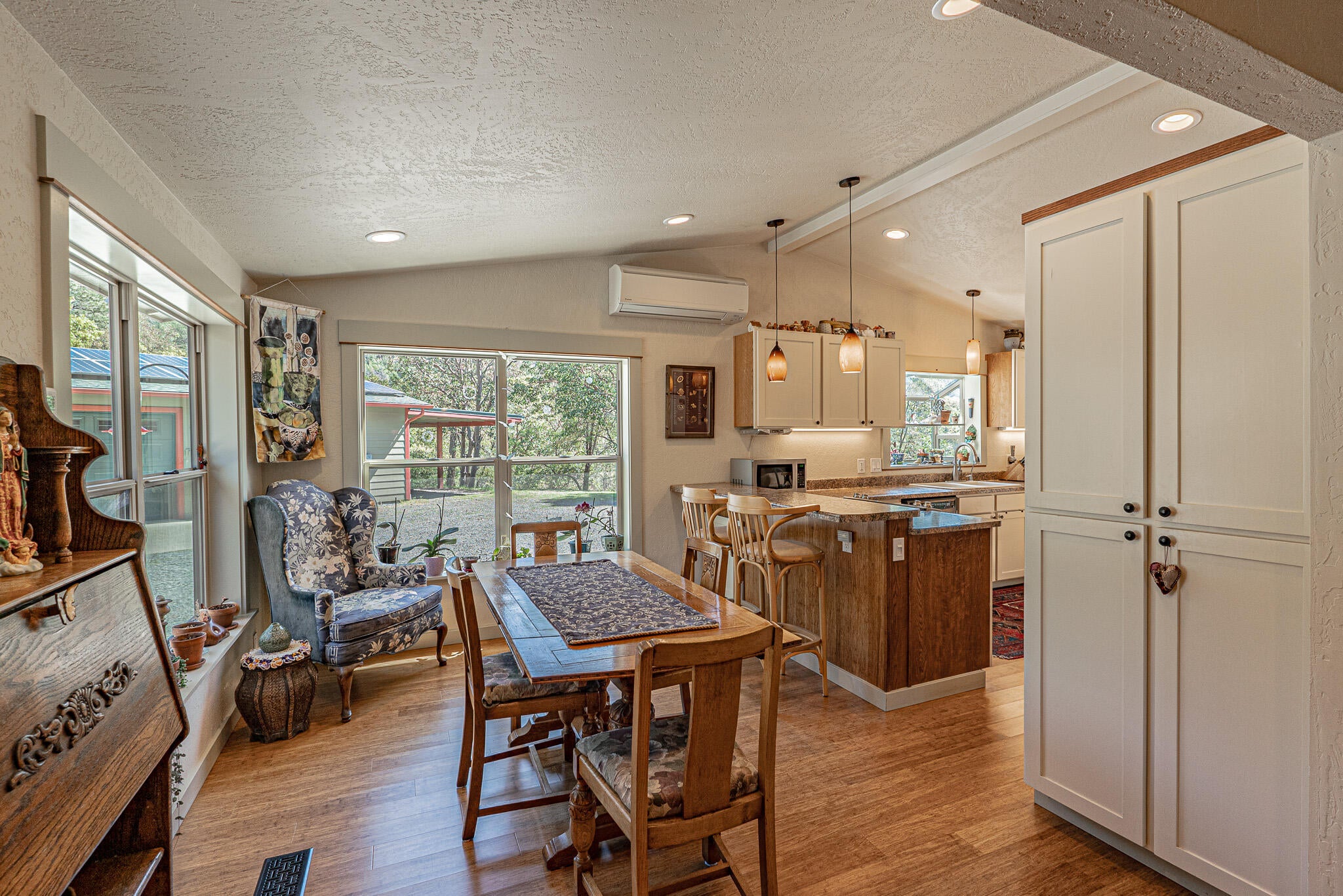 9449 Wagner Creek Road Talent, OR 97540 - Photo 15 of 63 DSC06318-HDR