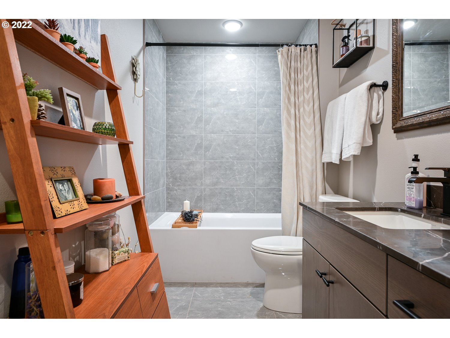 1801 North Rosa Parks Way, Unit 106 Portland, OR 97217 - Photo 13 of 24 Bathroom, Attached