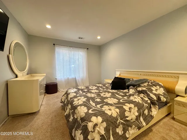 $299,900 | 148 Delaware Trail, Lakewood, NJ 08701