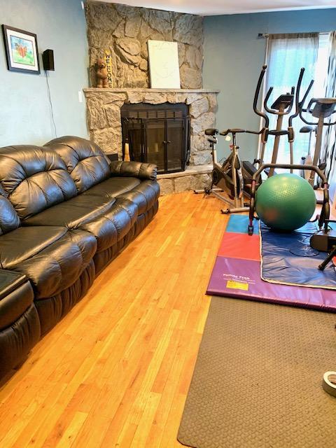 8 Green Valley Road Staten Island, NY 10312 - Photo 7 of 26 IMG_2711