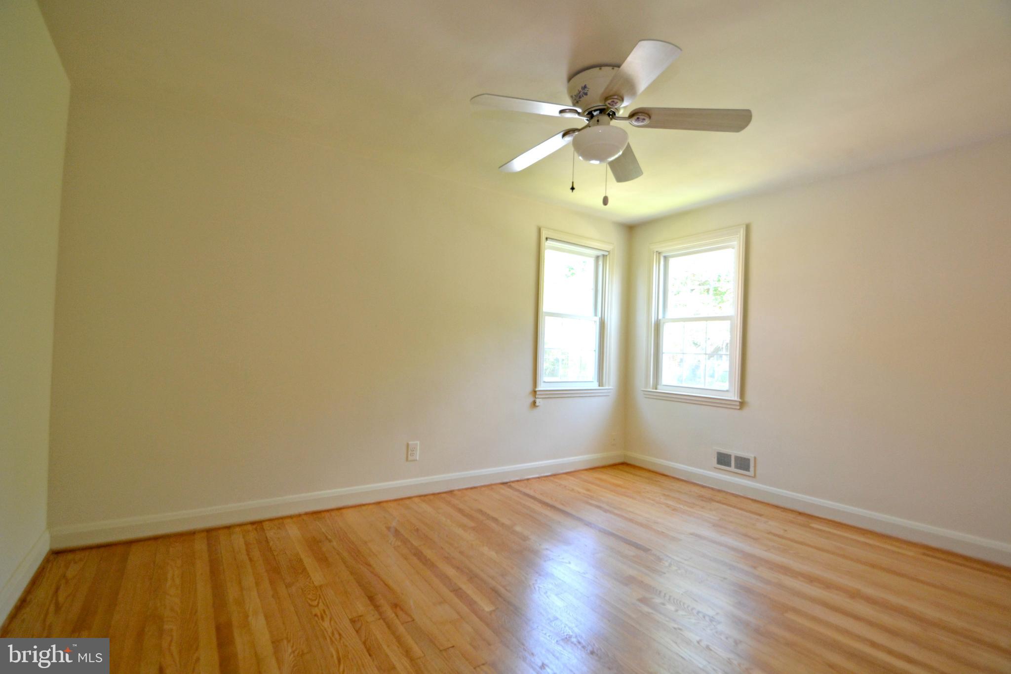 6156 Regent Park Road Baltimore, MD 21228 - Photo 15 of 30 Bedroom