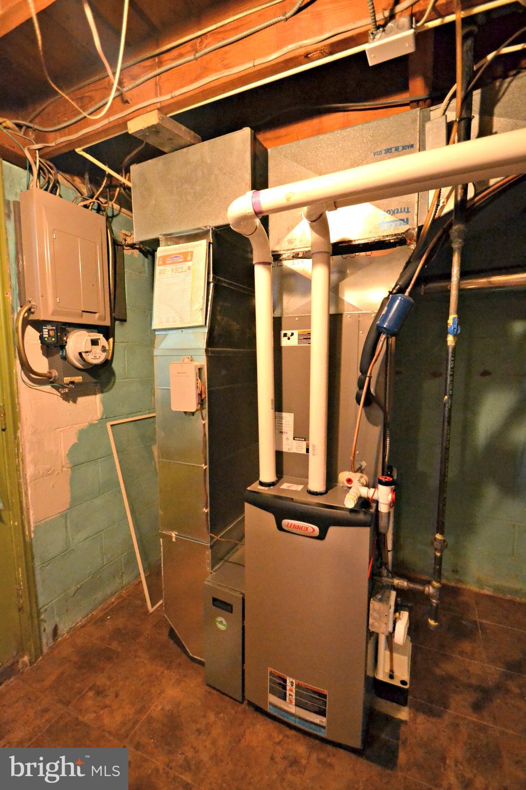 6156 Regent Park Road Baltimore, MD 21228 - Photo 24 of 30 one year old furnace