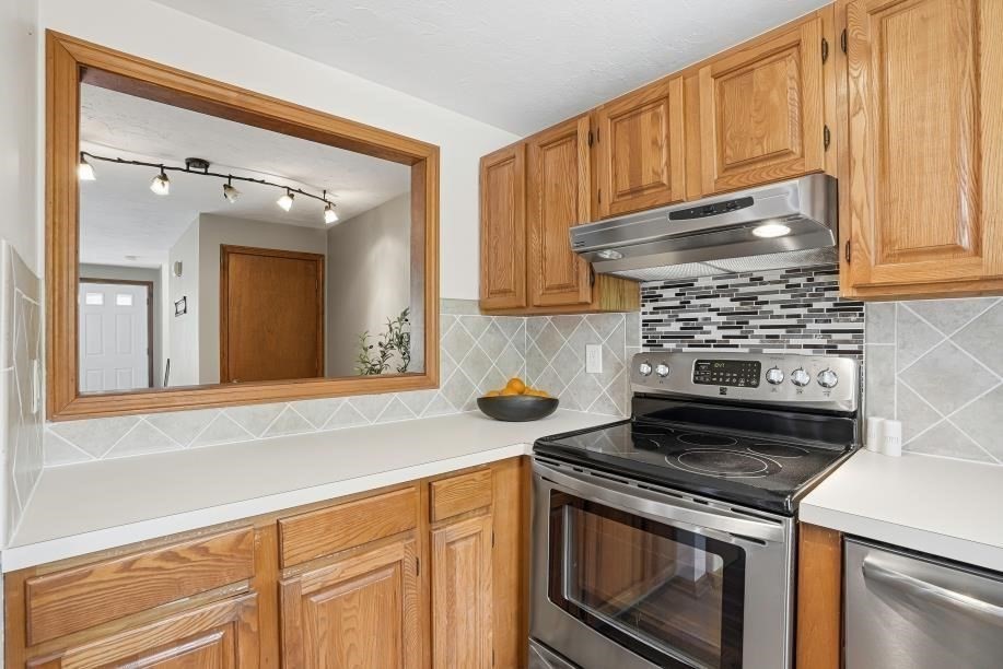 14 Milford Road, Unit 4 Grafton, MA 01560 - Photo 4 of 41