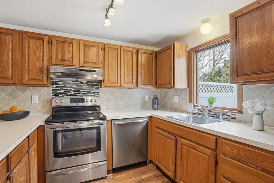 14 Milford Road, Unit 4 Grafton, MA 01560 - Photo 5 of 41