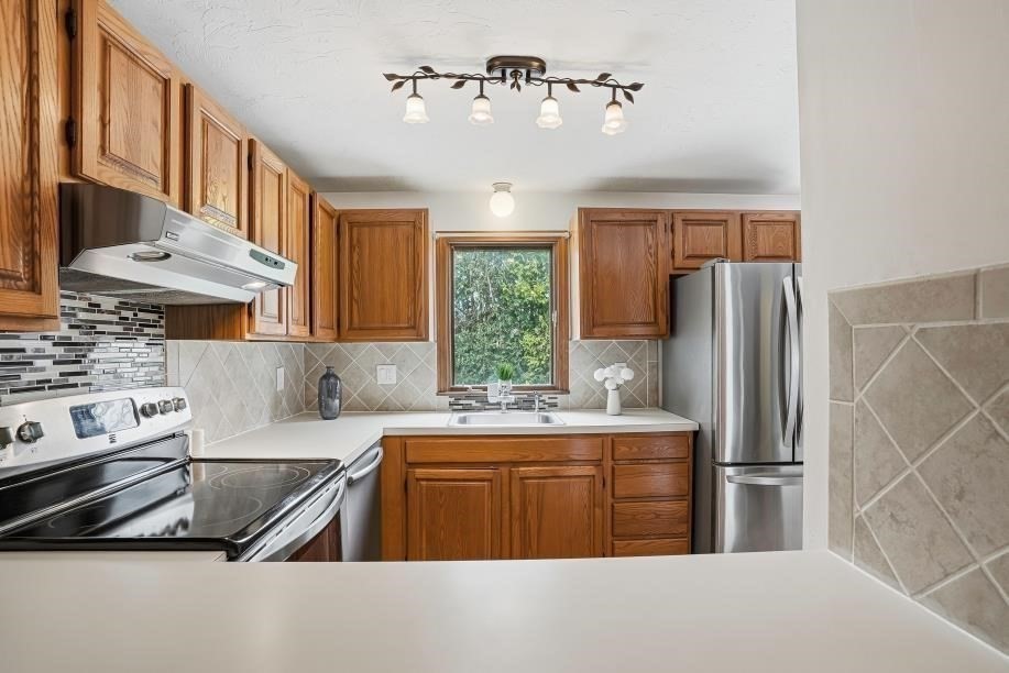 14 Milford Road, Unit 4 Grafton, MA 01560 - Photo 6 of 41