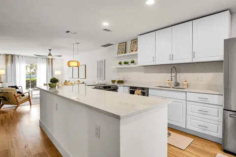 $220,000 | 8799 Bella Vista Drive, Unit 2780, Boca Raton, FL 33433