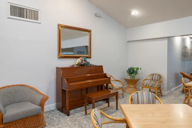 $220,000 | 8799 Bella Vista Drive, Unit 2780, Boca Raton, FL 33433