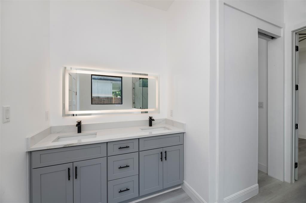 3323 Reed Lane Dallas, TX 75215 - Photo 24 of 35 Adjust your Lighting