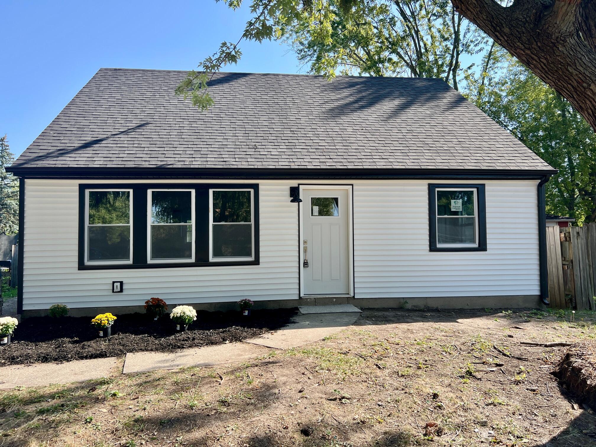 753 Imperial Road Valparaiso, IN 46385 - Photo 1 of 10 a front view of a house