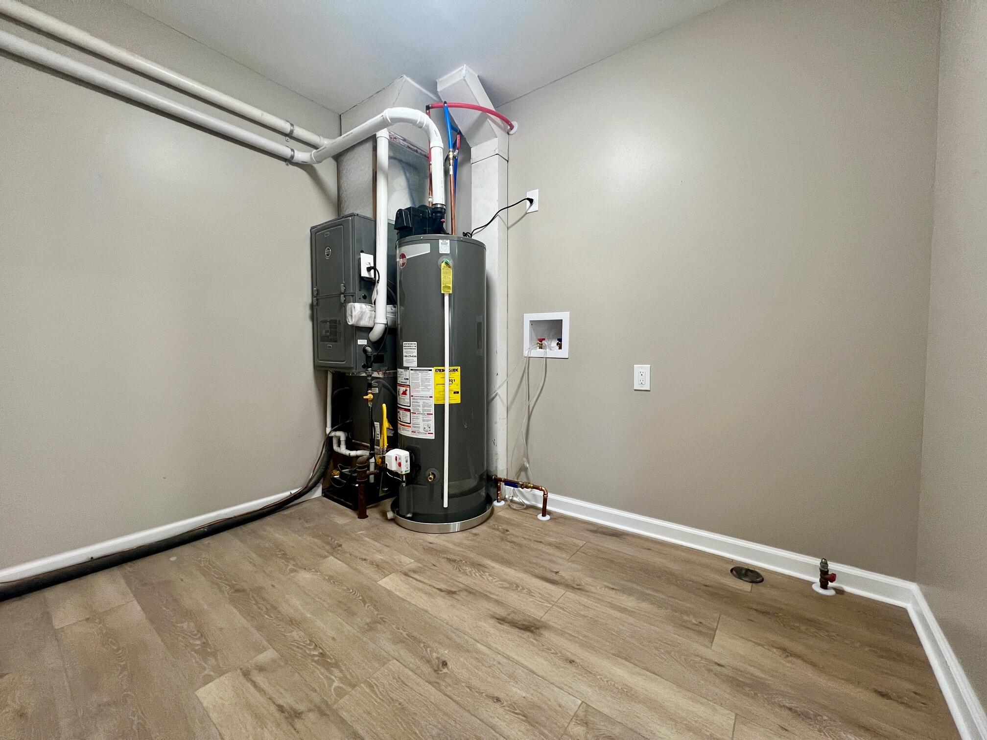 753 Imperial Road Valparaiso, IN 46385 - Photo 10 of 10 a view of a room with gym equipment