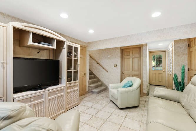 22 Marrett Road Burlington, MA 01803 - Photo 25 of 34