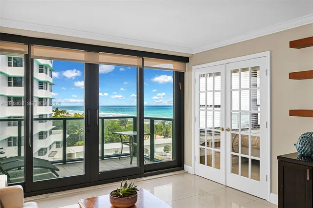 $499,000 | 5225 Collins Avenue, Unit 706, Miami Beach, FL 33140