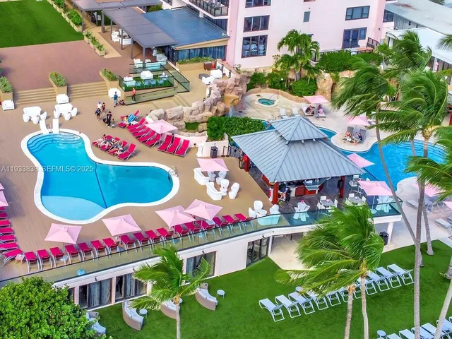 $499,000 | 5225 Collins Avenue, Unit 706, Miami Beach, FL 33140