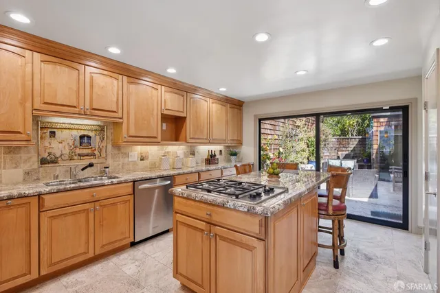 $1,549,000 | 214 The Knoll, Orinda, CA 94563