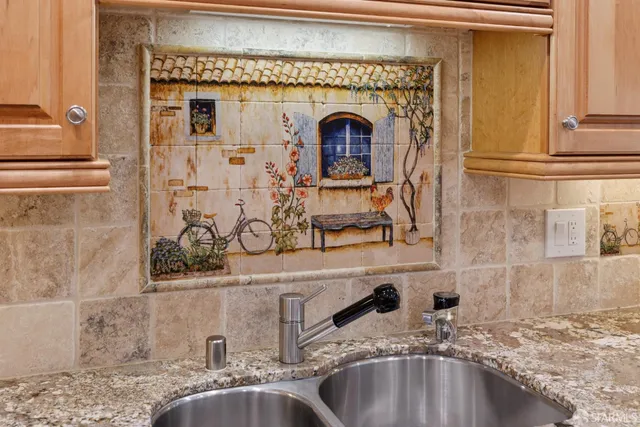 $1,549,000 | 214 The Knoll, Orinda, CA 94563