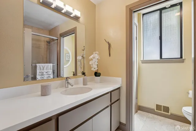 $1,549,000 | 214 The Knoll, Orinda, CA 94563