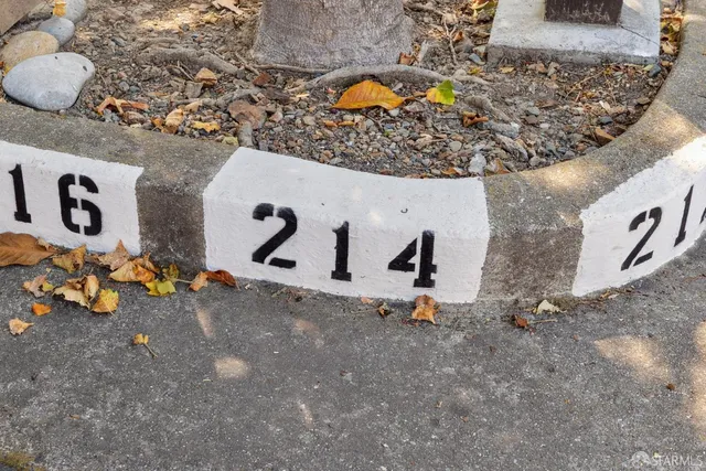 $1,549,000 | 214 The Knoll, Orinda, CA 94563