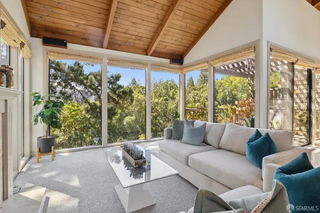 $1,549,000 | 214 The Knoll, Orinda, CA 94563