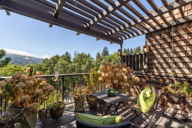 $1,549,000 | 214 The Knoll, Orinda, CA 94563