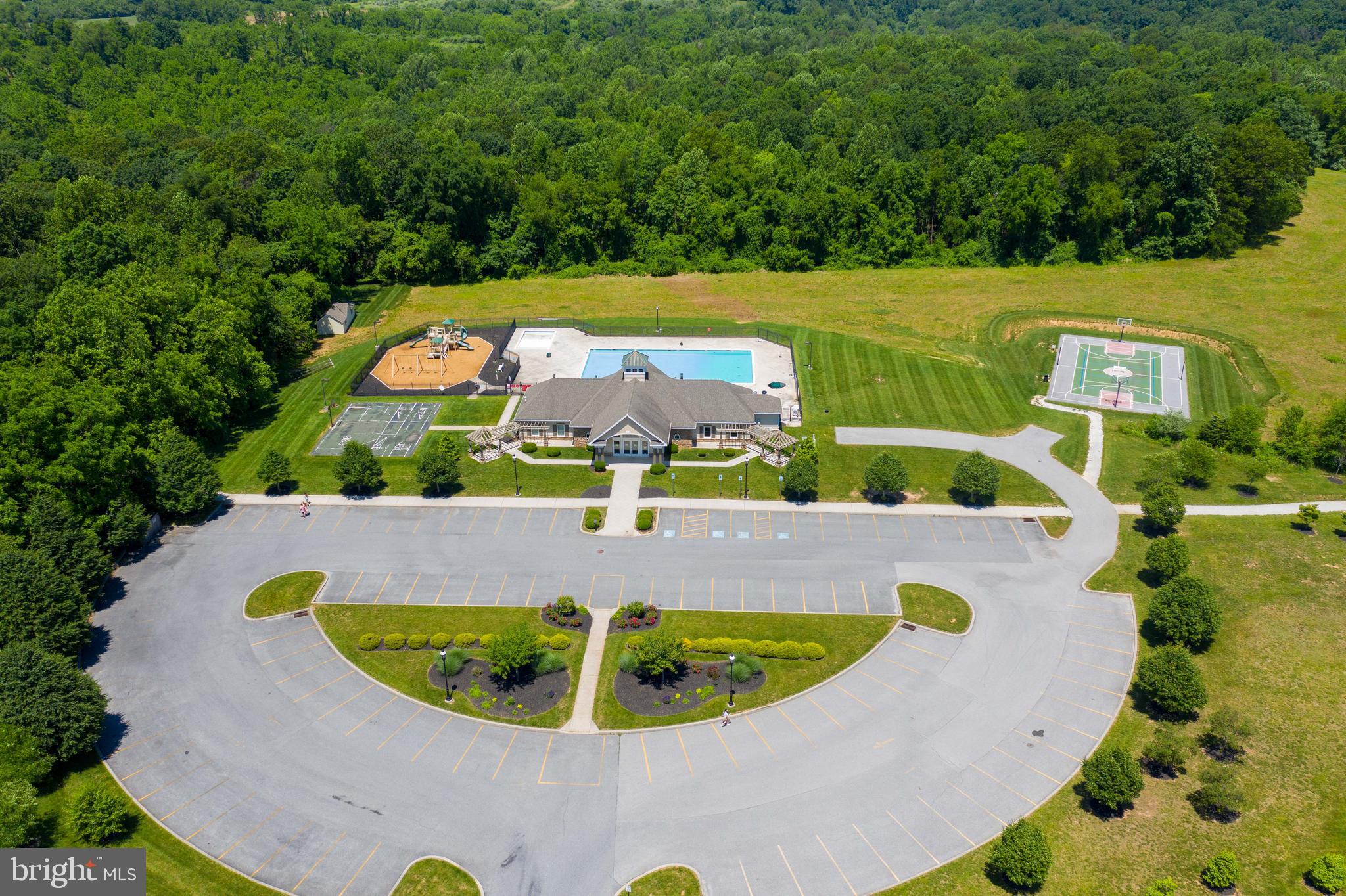 955 Countryside Road Seven Valleys, PA 17360 - Photo 43 of 50 Gallery Image 43