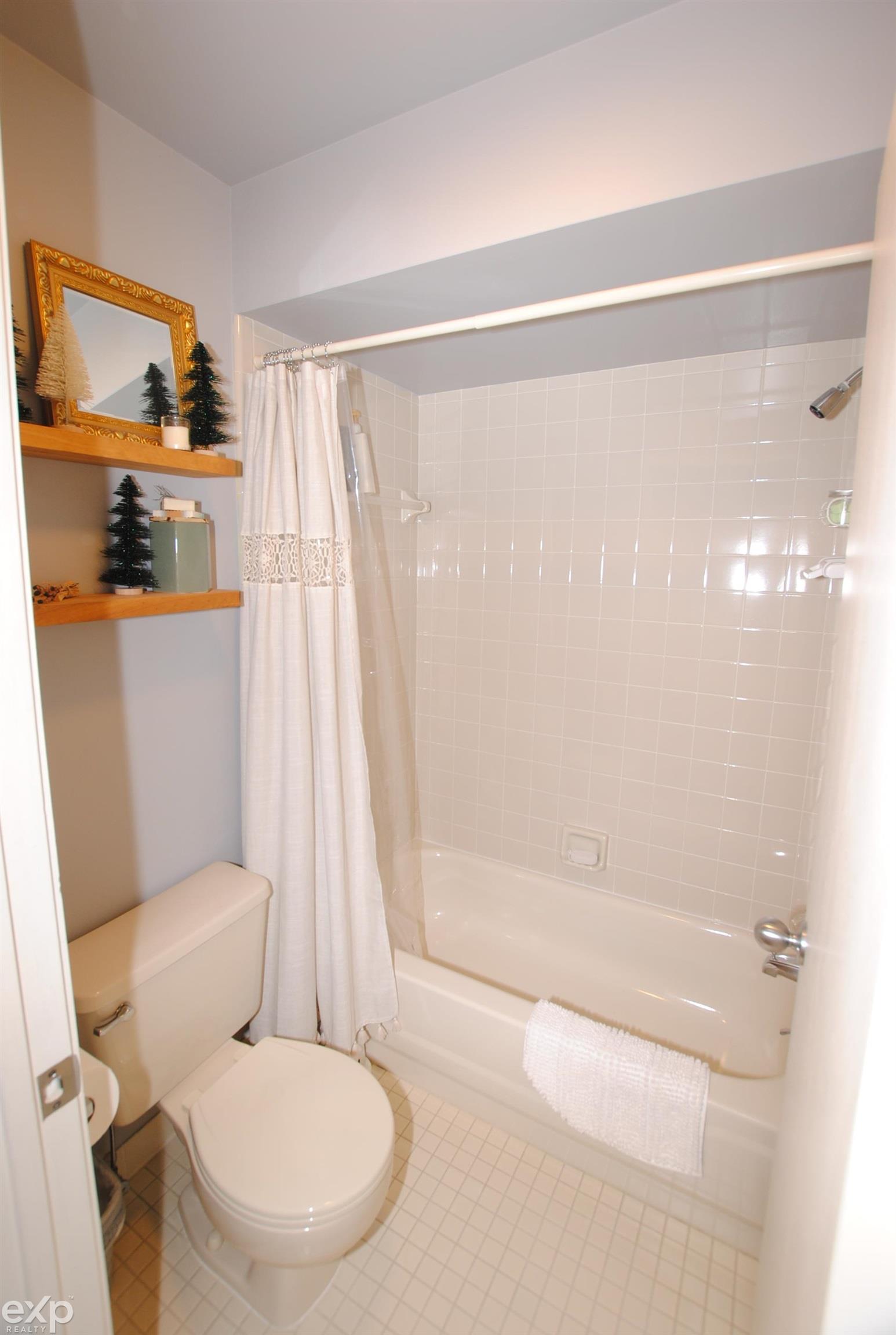 674 Camden Court Rochester, MI 48307 - Photo 34 of 49