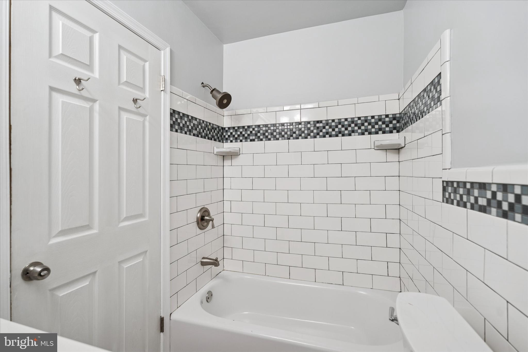 811 Burmont Road, Unit B Drexel Hill, PA 19026 - Photo 21 of 24