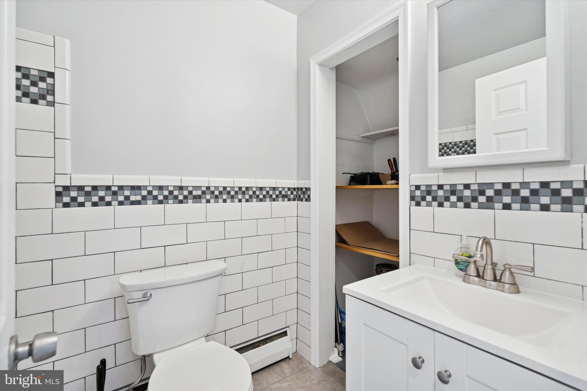 811 Burmont Road, Unit B Drexel Hill, PA 19026 - Photo 22 of 24