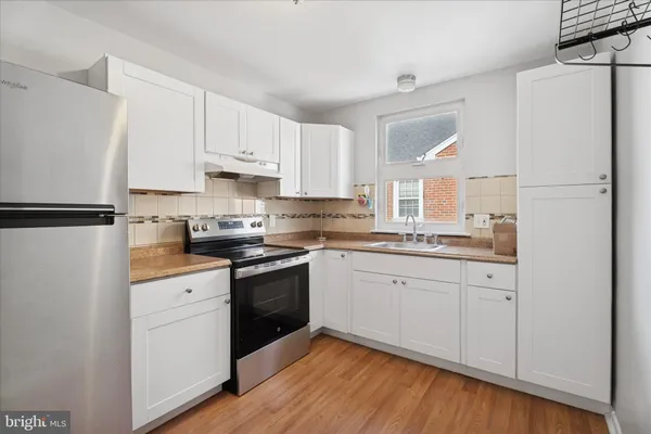 $1,600 | 811 Burmont Road, Unit B, Drexel Hill, PA 19026