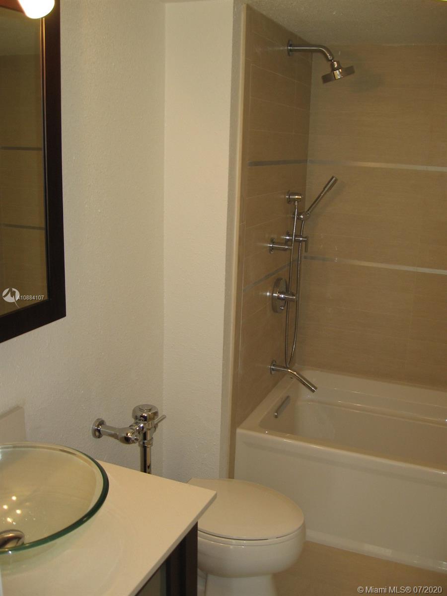1500 Bay Road, Unit 128S Miami Beach, FL 33139 - Photo 11 of 23 Gallery Image 11