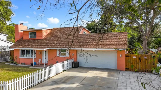 $425,000 | 14961 Newport Road, Clearwater, FL 33764