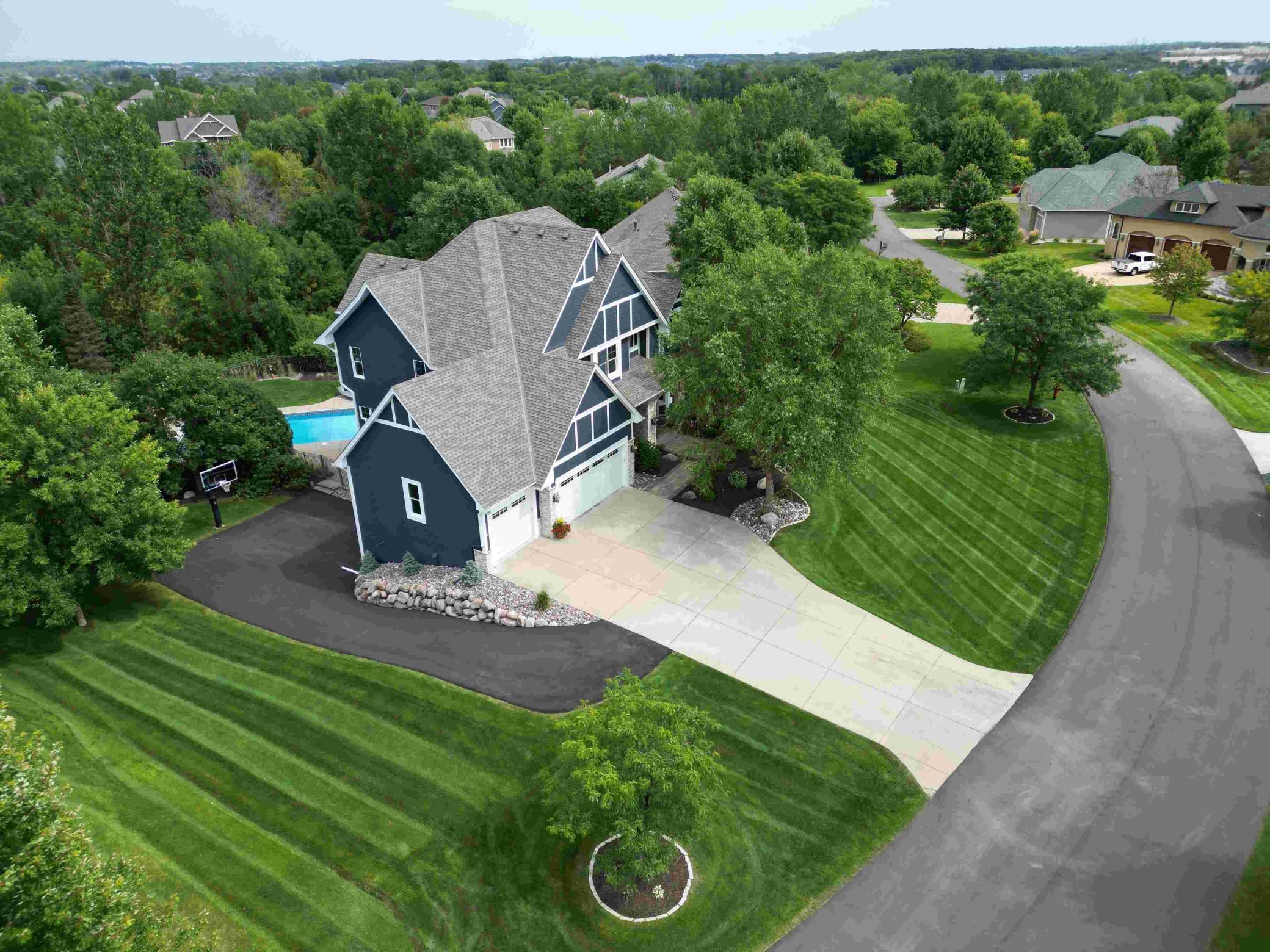 295 Lythrum Lane Hamel, MN 55340 - Photo 3 of 34 Gallery Image 3