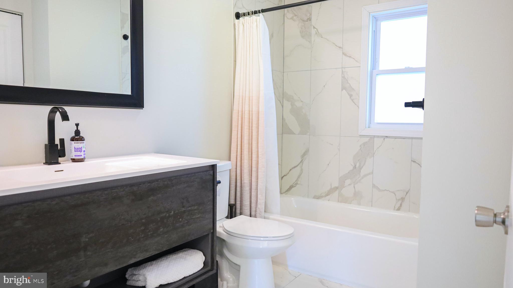 8902 Flagstone Circle Randallstown, MD 21133 - Photo 26 of 46 Stylish Upper Floor Bathroom with Tub