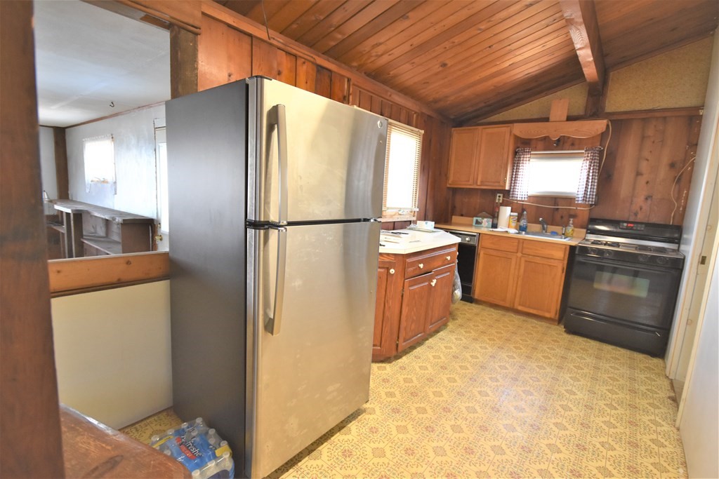 19 Sedgewick Road Fairhaven, MA 02719 - Photo 11 of 17 Gallery Image 11