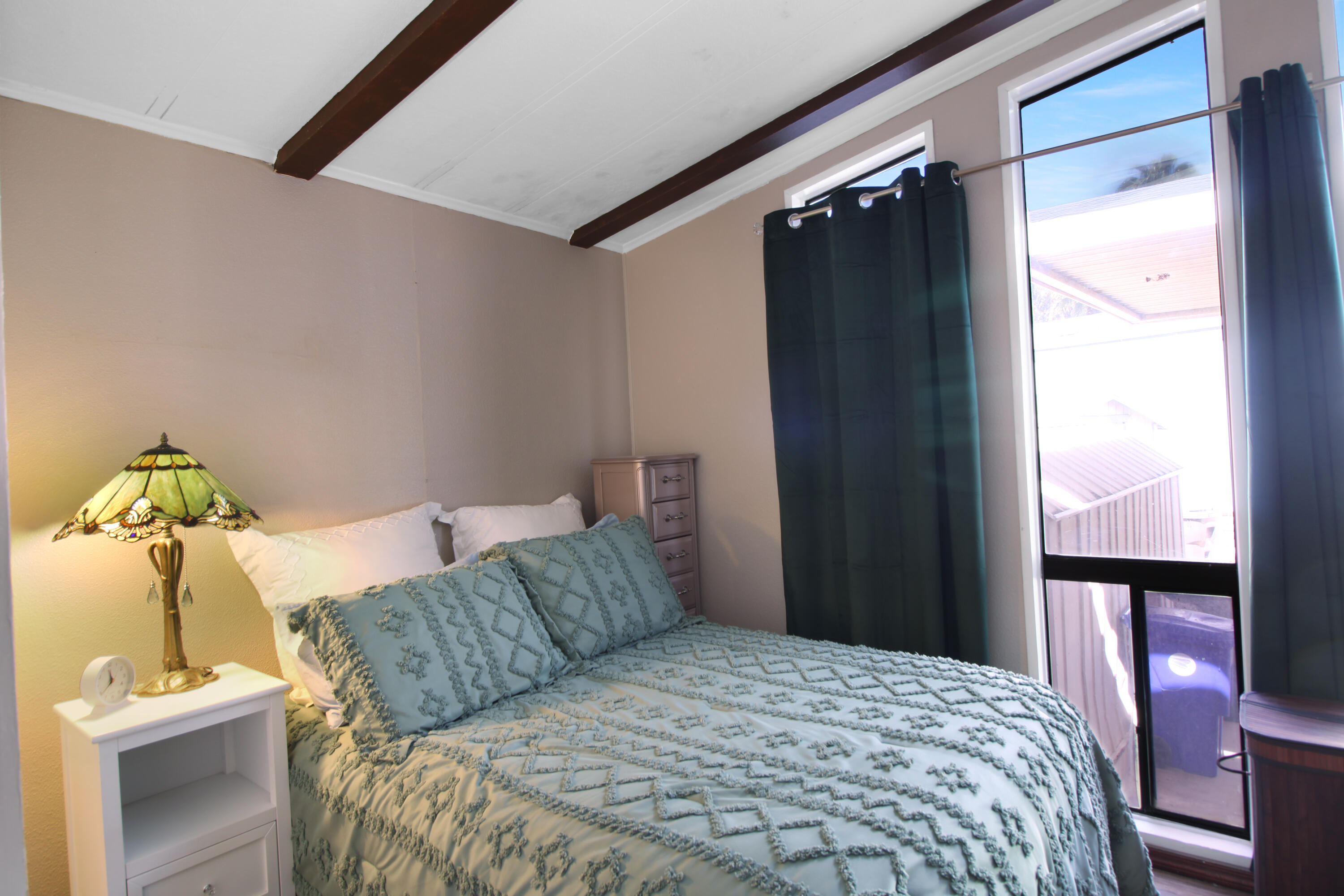 70 Golden State Street Rancho Mirage, CA 92270 - Photo 15 of 20 Guest Quarters Bedroom