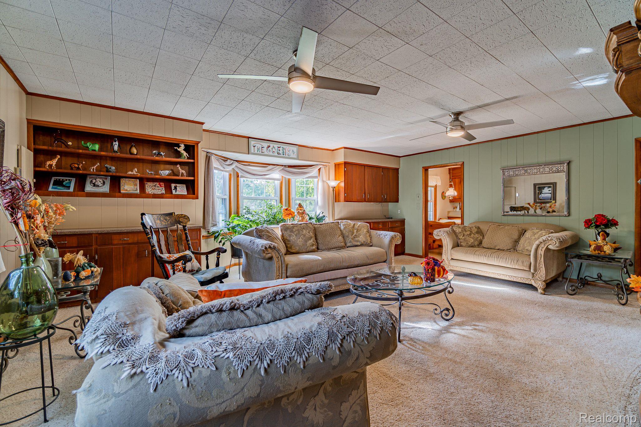 28012 Ridgebrook Road Farmington, MI 48334 - Photo 16 of 43 Gallery Image 16