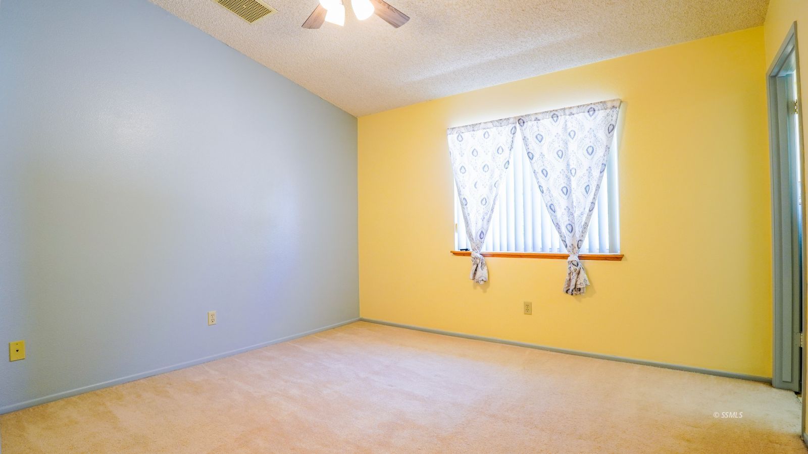 409 North Inyo Street Ridgecrest, CA 93555 - Photo 13 of 31