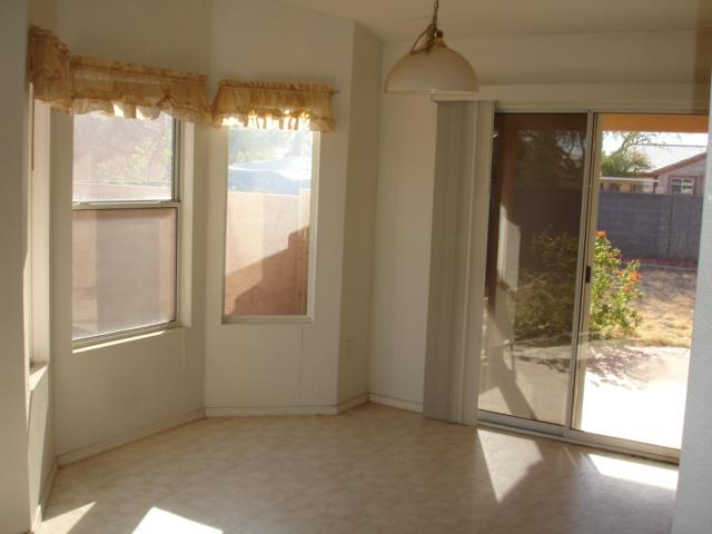 1751 East Sycamore Road Casa Grande, AZ 85122 - Photo 3 of 6 Dining area