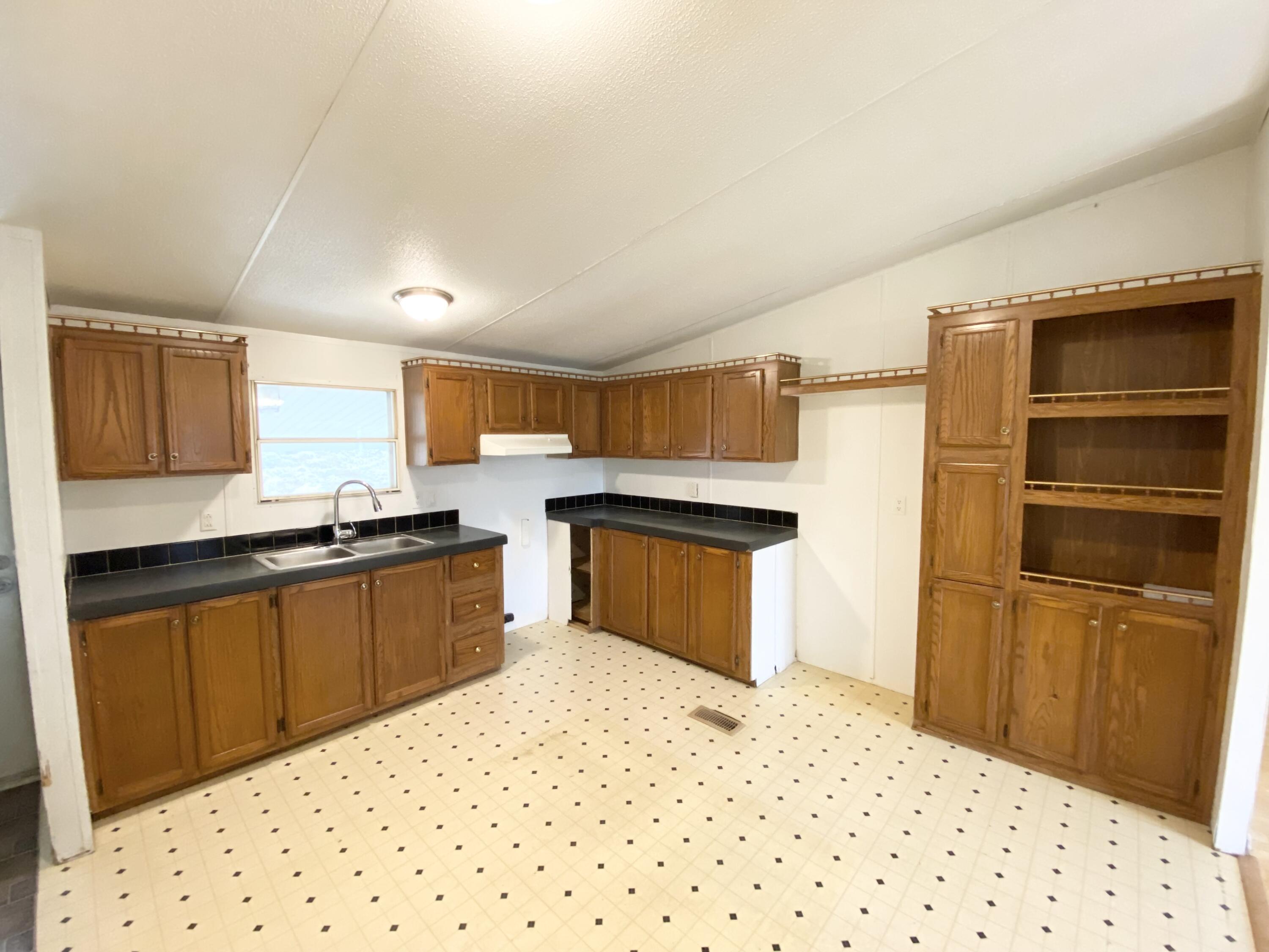 2593 Irvine Road Winchester, KY 40391 - Photo 11 of 38 IMG_1585