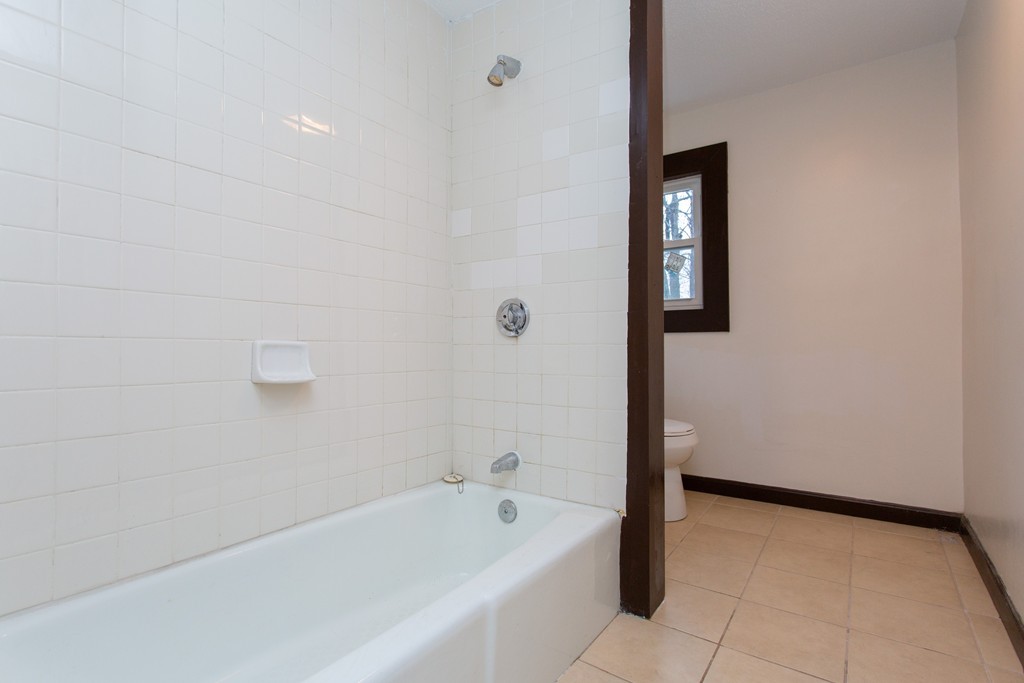 39-41 Terrence Street Springfield, MA 01109 - Photo 12 of 30 Gallery Image 12
