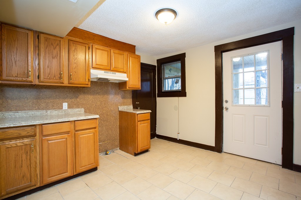 39-41 Terrence Street Springfield, MA 01109 - Photo 19 of 30 Gallery Image 19