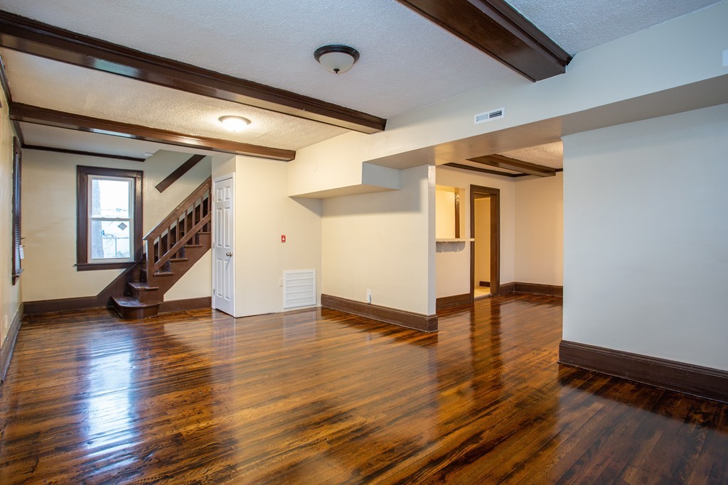 39-41 Terrence Street Springfield, MA 01109 - Photo 4 of 30 Gallery Image 4