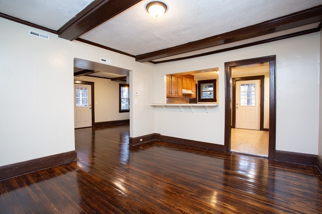 39-41 Terrence Street Springfield, MA 01109 - Photo 6 of 30 Gallery Image 6