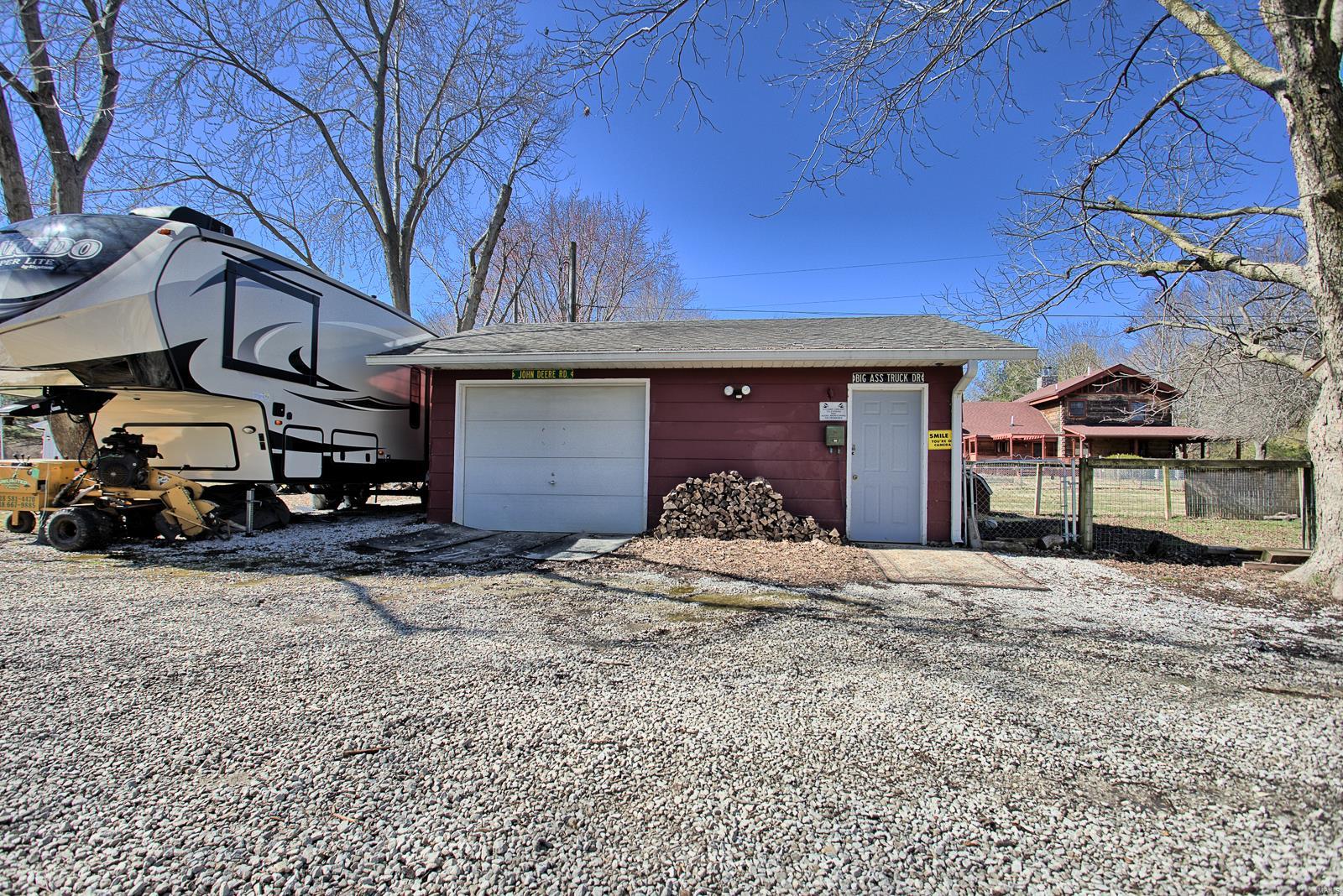 1075 Troy O'Fallon Road Troy, IL 62294 - Photo 38 of 40